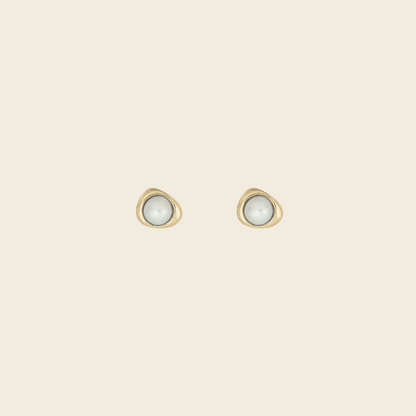 Nest Pearl Studs Gold